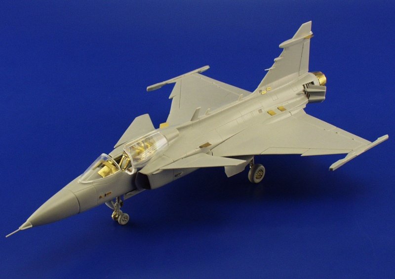 Eduard 49300 JAS-39 Gripen 1/48 Italeri – Bild 9
