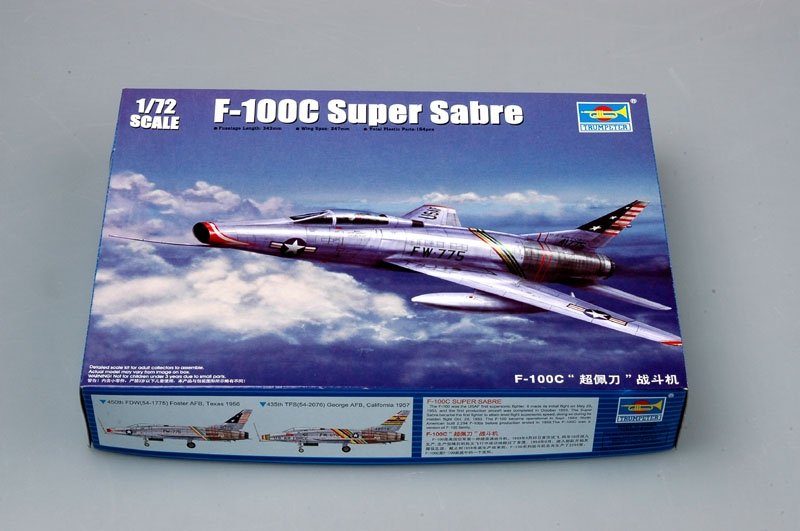 Trumpeter 01648 F-100C Super Sabre 1/72 – Bild 2