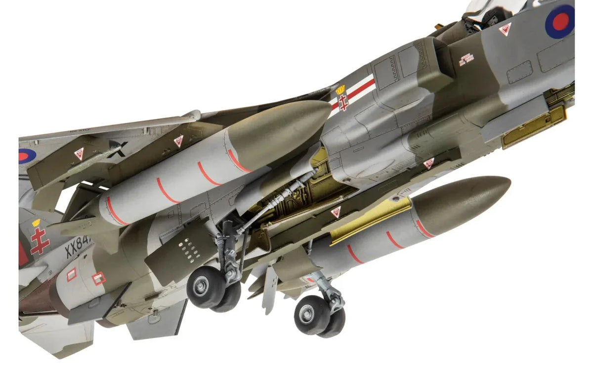 Airfix 11011 SEPECAT Jaguar T.2 &amp;amp; T.4 - 1/48 – zdjęcie 8