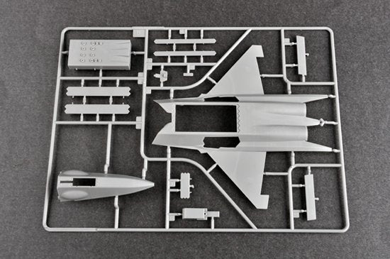 Trumpeter 01666 Shenyang J-31 Gyrfalcon (Airshow China 2014) 1/72 – Bild 6