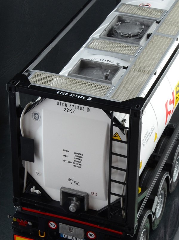Italeri 3929 TECNOKAR TRAILER WITH 20 TANK 1/24 – zdjęcie 13