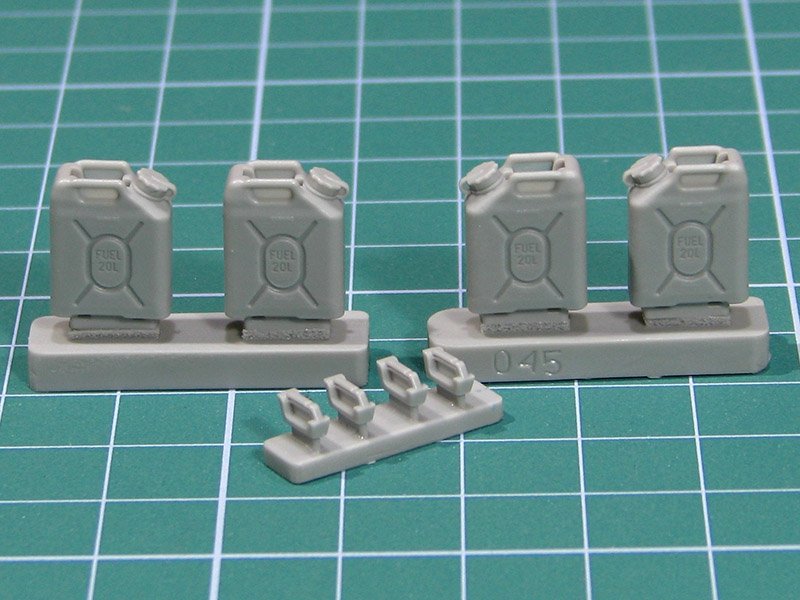 EUREKA XXL E-045 US Military Fuel Canisters 1/35 – image 6