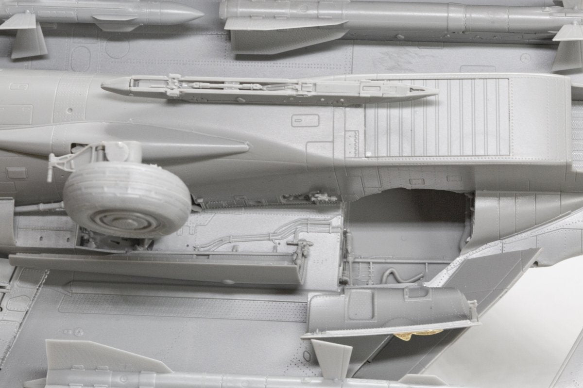 MiniBase 8001 SU-33 Flanker-D 1/48 – Bild 41