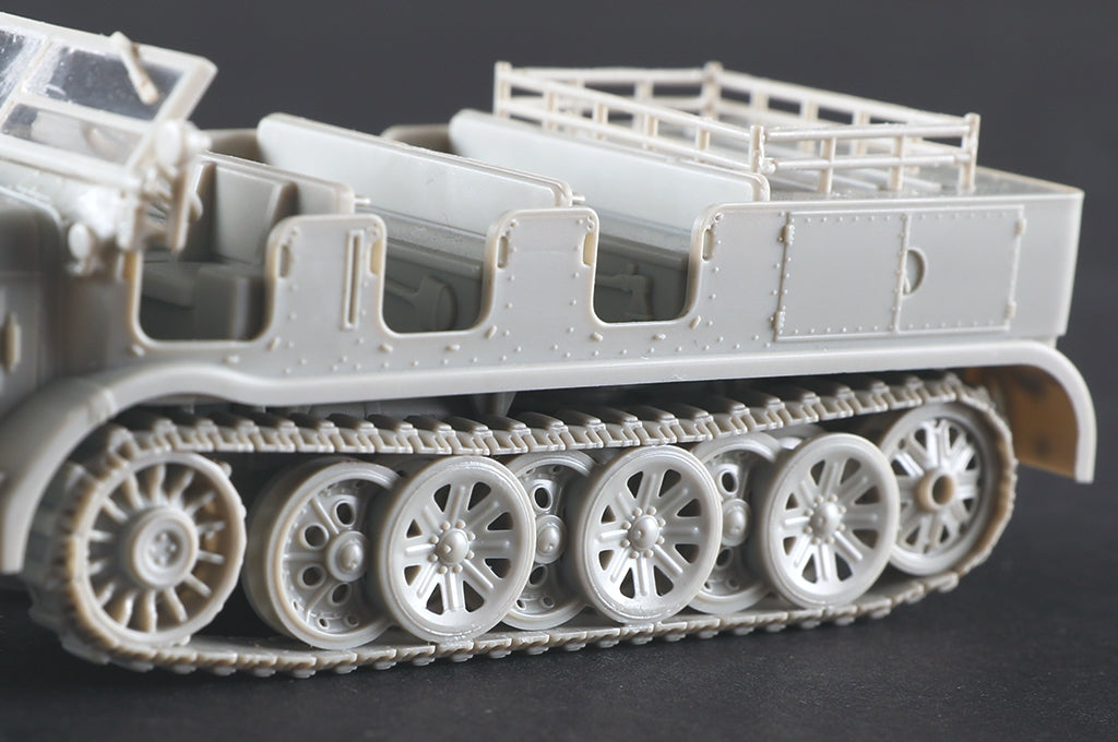 Trumpeter 07403 German Sd.Kfz. 8 schwerer Zugkraftwagen 12t 1/72 – immagine 10