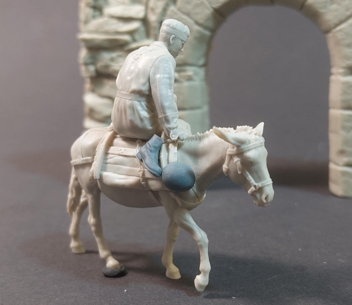 Panzer Art FI35-241 Wounded fallschirmjager on a donkey 1/35 – image 4