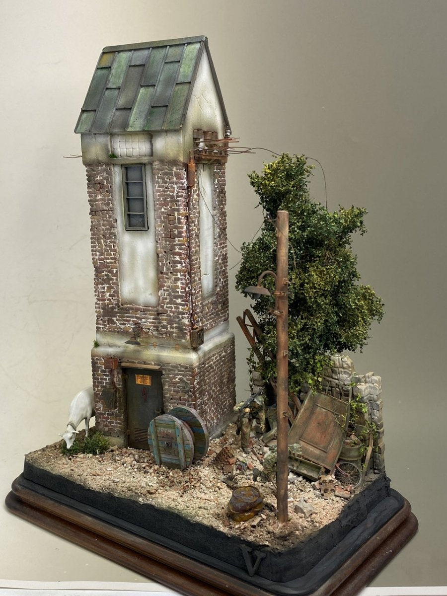 RT-Diorama 35026 Transformer House 1/35 – immagine 10