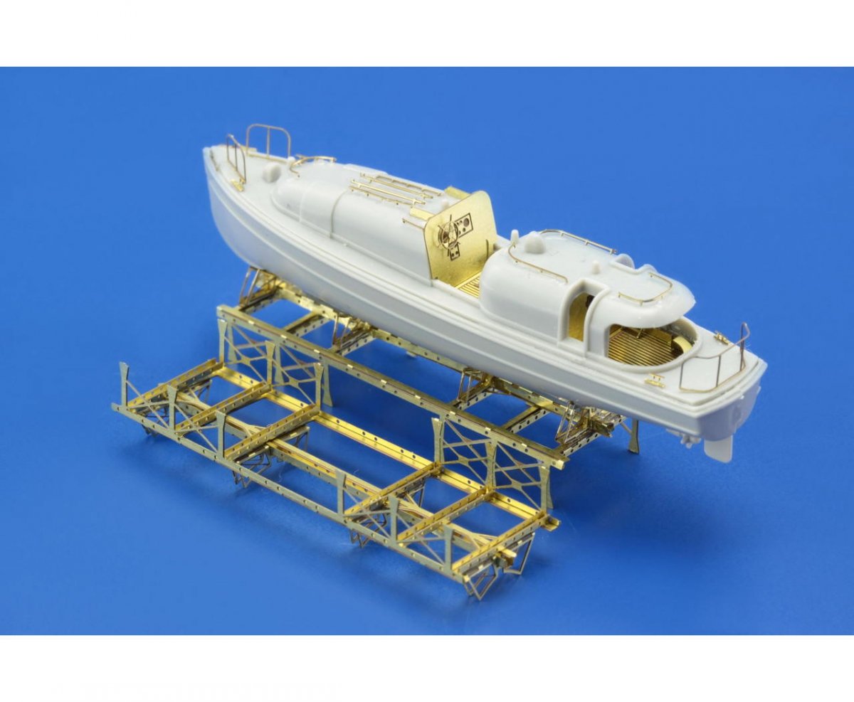 Eduard 53104 USS Arizona part 3 - life boats TRUMPETER 1/200 – Bild 3