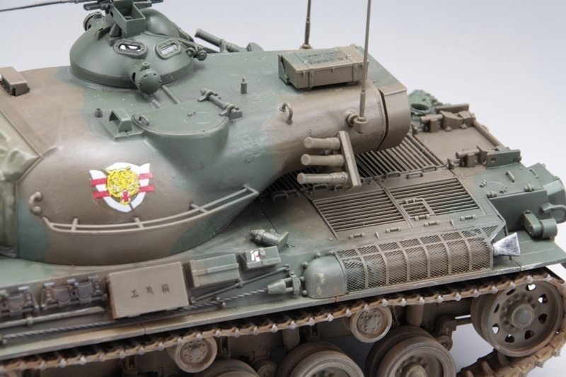 Fine Molds FM46 JGSDF MBT Type 61 Upgraded 1/35 – image 3