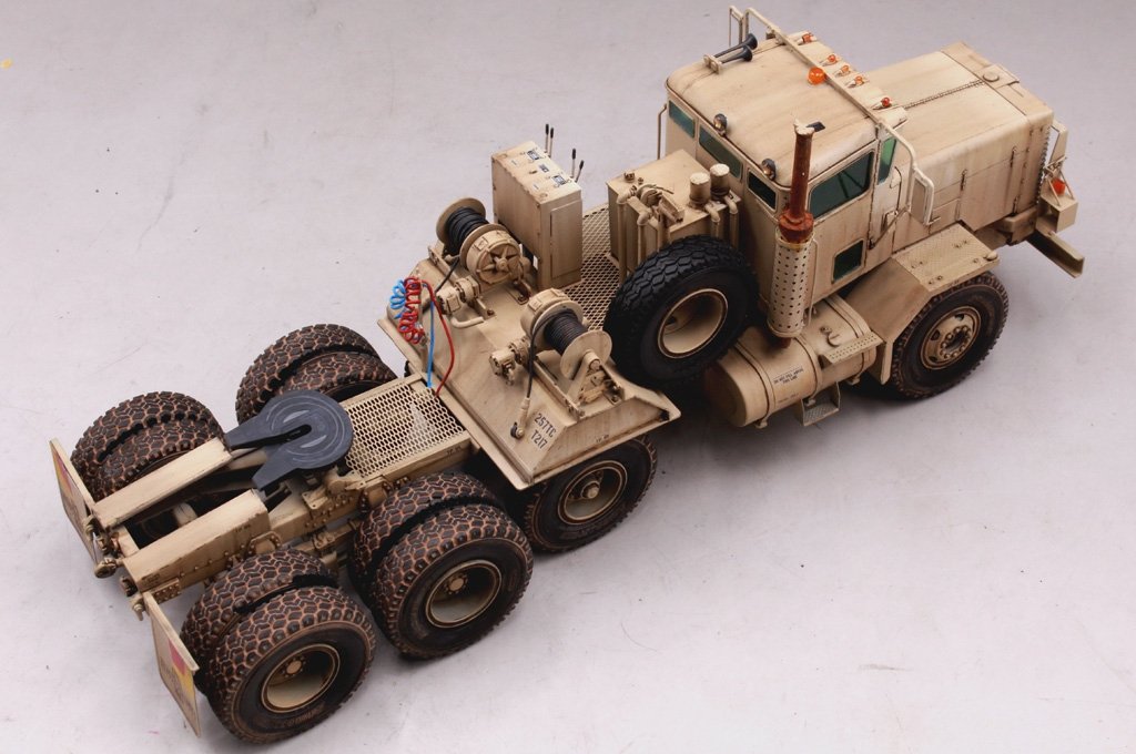 Hobby Boss 85519 M911 C-HET avec semi-remorque pour engins lourds m747 (1/35)  – image 10