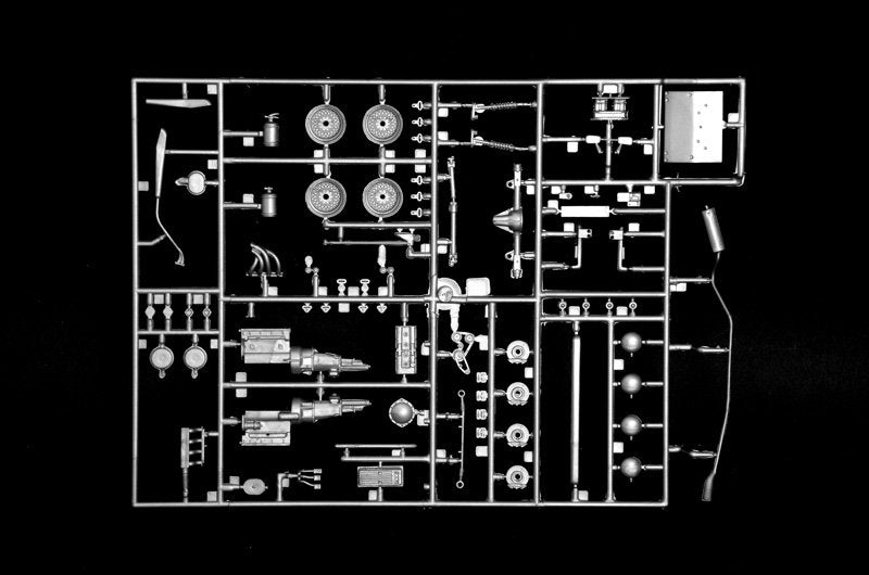 Italeri 3664 Ford Escort Zakspeed Gr.2 1/24 – immagine 5