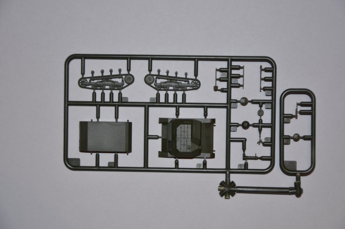 First to Fight PL015 - TKS z km 1/72 – immagine 3