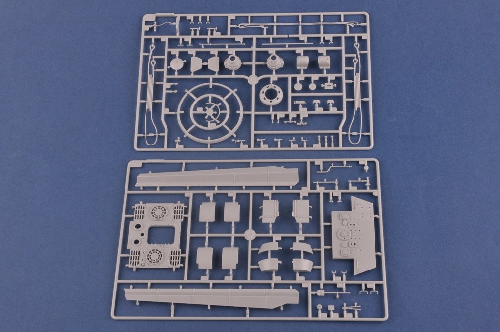 Hobby Boss 84533 Pz.Kpfw.VI Sd.Kfz.182 Tiger II (Henschel July-1945 Production) 1/35 – Bild 13