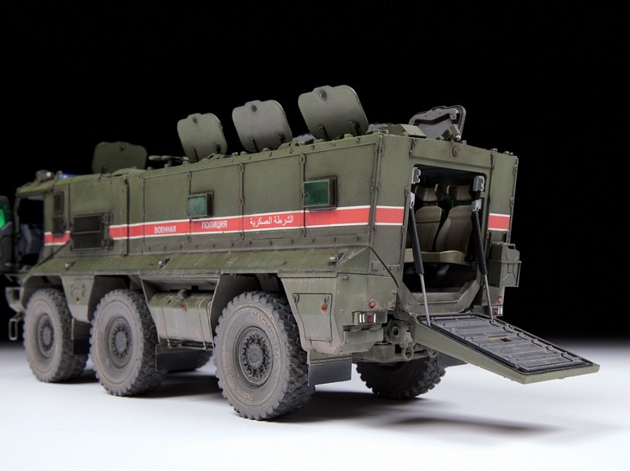 Zvezda 3701 Russian armored vehicle Typhoon-K 1/35 – zdjęcie 6