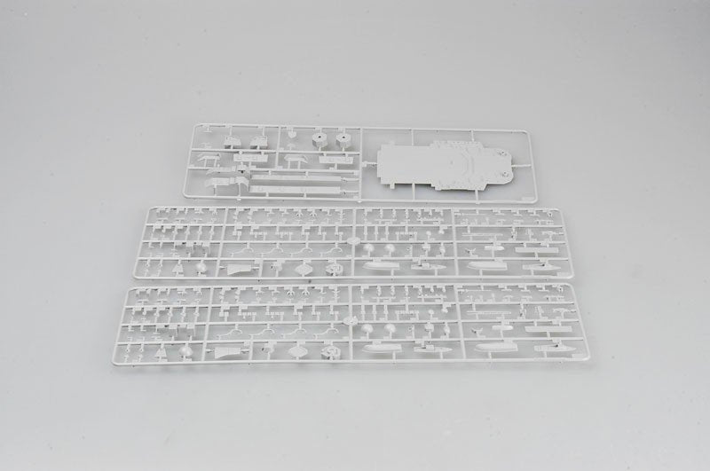 Trumpeter 04520 Russian Cruiser Admiral Ushakov (ex-Kirov) 1/350 – Bild 4