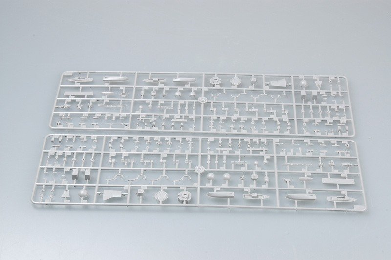 Trumpeter 04522 Russian Cruiser Pyotr Velikiy 1/350 – immagine 9