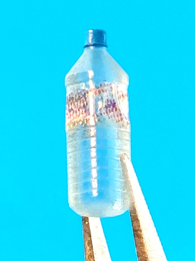 Point de non-retour 3524050 Bouteille en plastique (type I, bleue et transparente) 1/35 – image 9