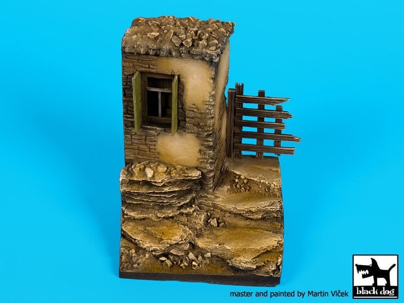 Black Dog D35074 Maison d&amp;#39;angle n°4 socle 1/35 – image 3