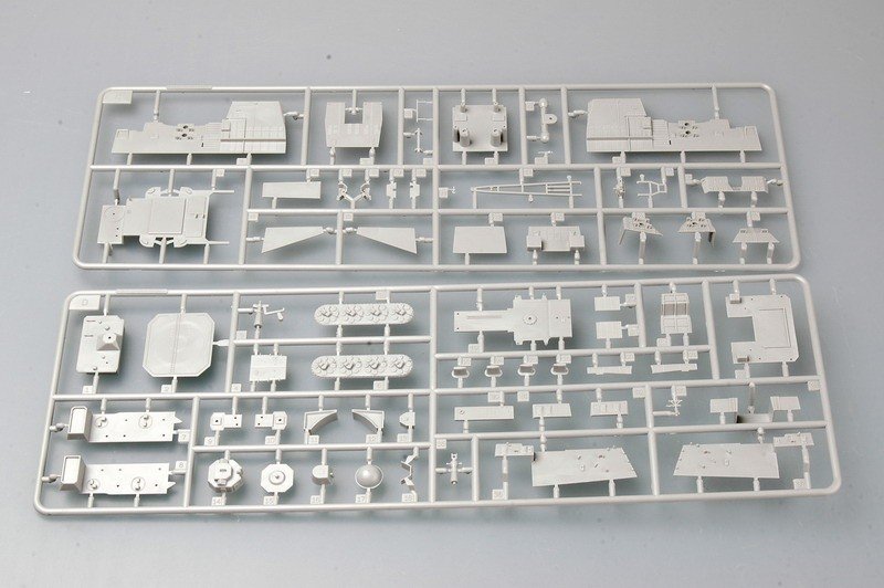 Trumpeter 04519 Russian Navy Slava class Cruiser Varyag ex-Chervona Ukrayina 1/350 – Bild 4