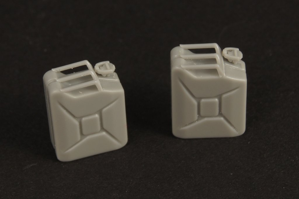 Panzer Art RE35-301 WWII German 20l canisters late pattern (12pcs) 1/35