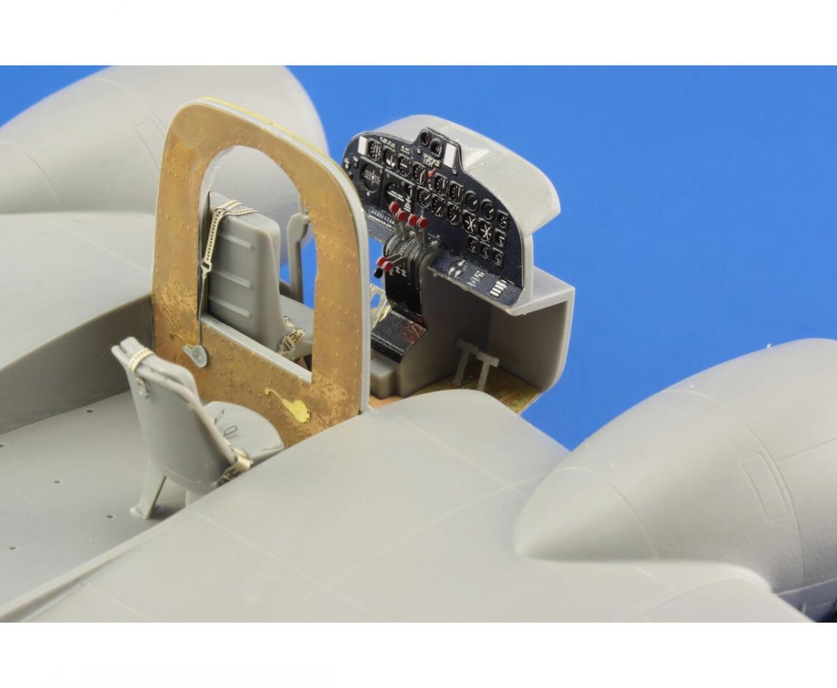 Eduard 49722 C-45F interior S. A. ICM 1/48 – imagen 3
