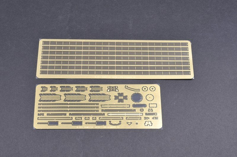 Trumpeter 03702 German Bismarck Battleship 1/200 – image 20