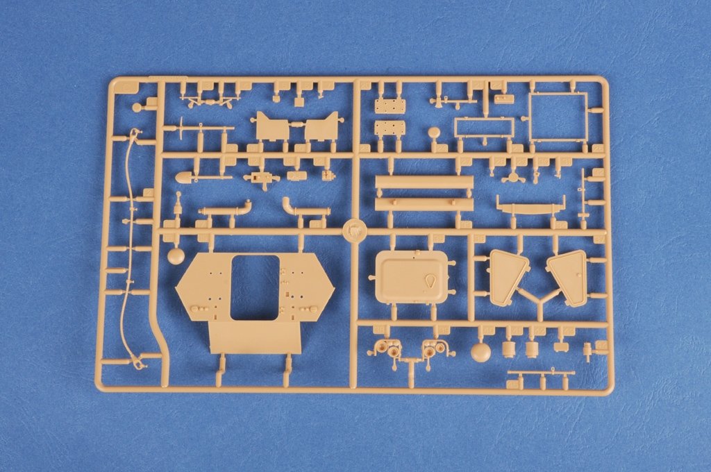 Hobby Boss 82488 WZ550 w/ AFT-9 AT Missile Launcher 1/35 – Bild 5
