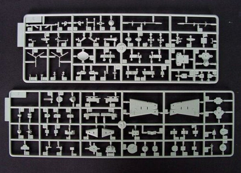 Trumpeter 05710 USSR Navy P. Velikiy Battle Cruiser 1/700 – immagine 8