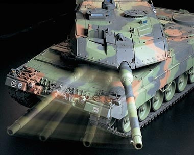 Tamiya 56020 Maquette radiocommandée du char de combat principal Leopard 2 A6, kit complet 1/16 – image 5