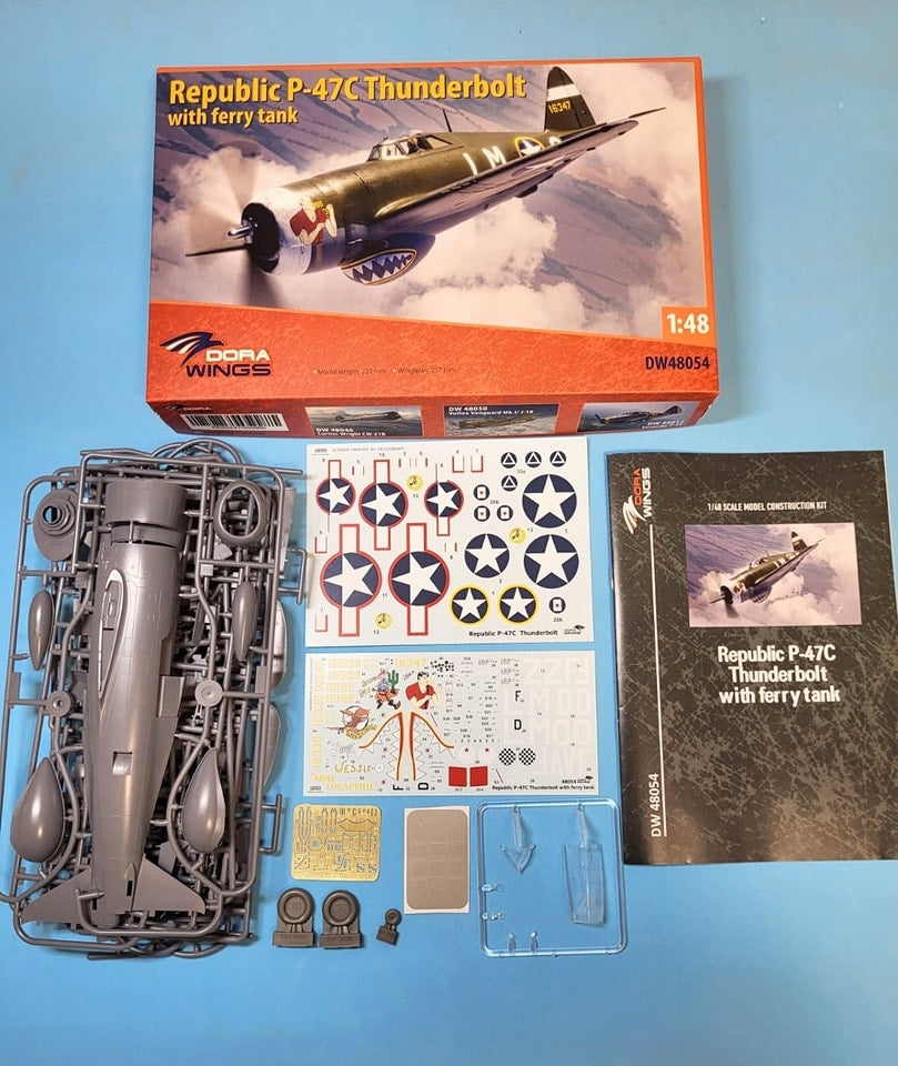 Dora Wings 48054 Republic P-47C Thunderbolt with Ferry Tank 1/48 – zdjęcie 2