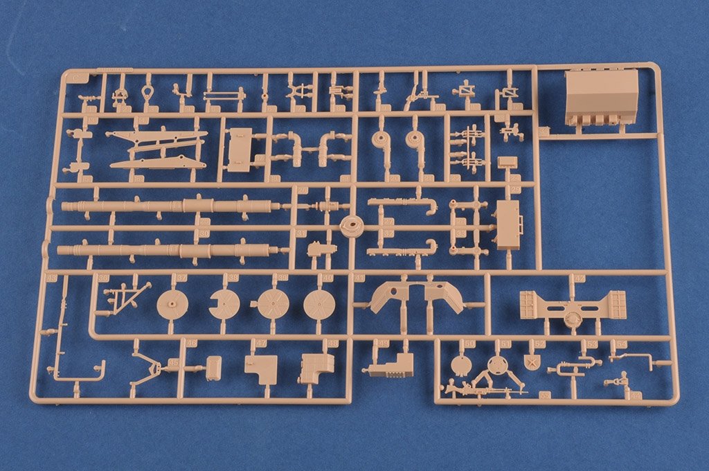 Hobby Boss 84557 Leopard C2 MEXAS with TWMP Track Width Mine Plow 1/35 – image 15