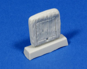 Panzer Art RE35-137 Cooler mask with canvas cover for “Einheitsdiesel” 1/35 – Bild 2