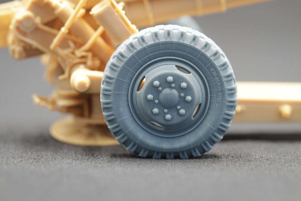 ScaleX WM 35014С D-30 Ordinary and sagged wheel set (for Trumpeter) 1/35