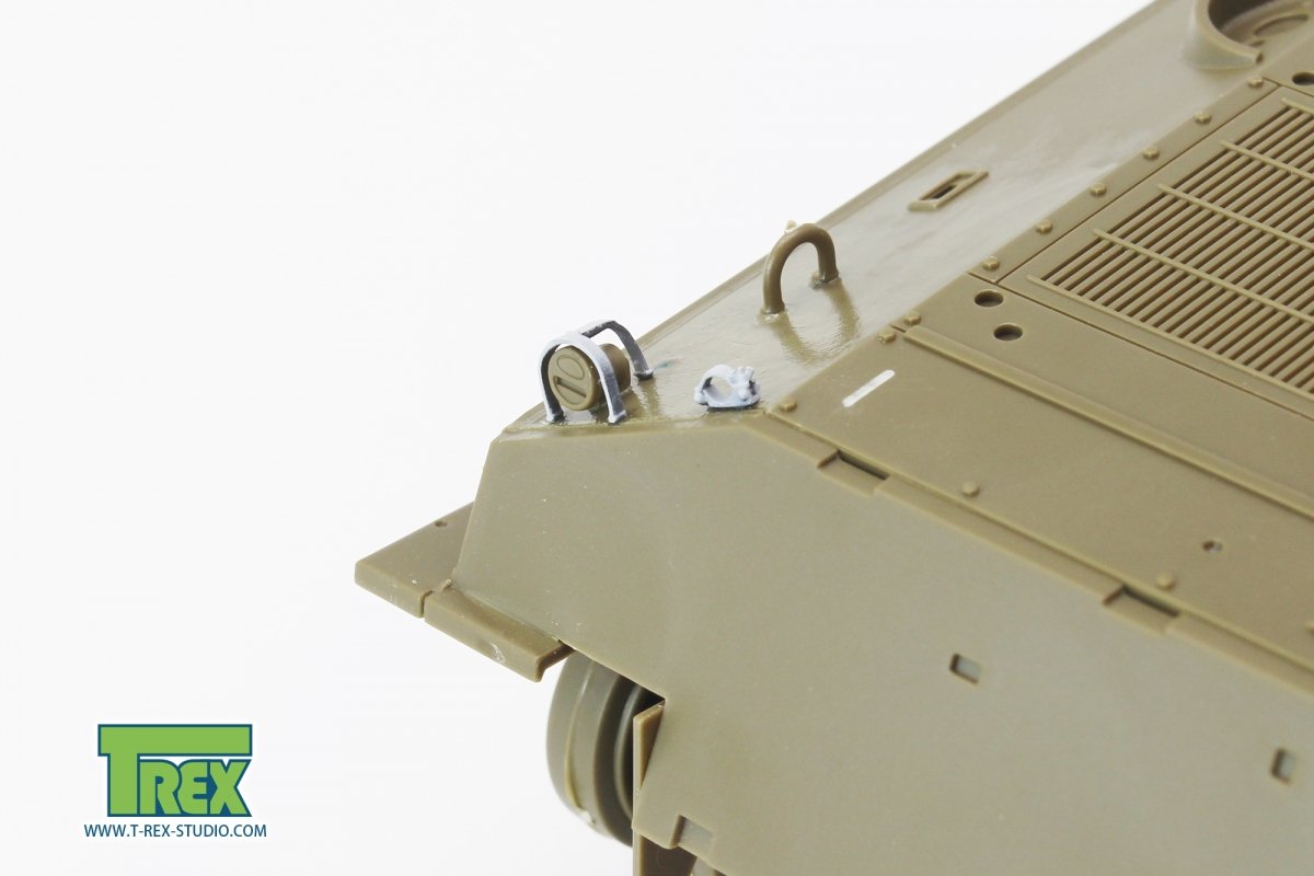 T-Rex Studio TR35022 M4 Sherman Guards Set (for Welded Hull) can support 2 tanks 1/35 – immagine 2