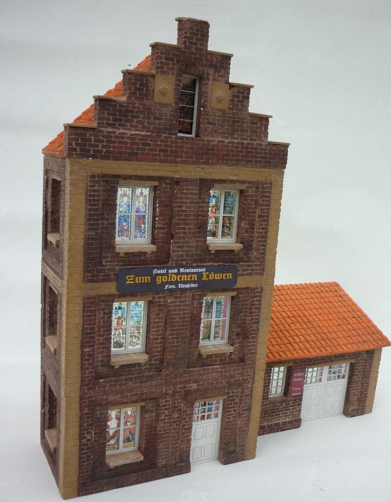 RT-Diorama 35248 European Housefront 1/35 – imagen 7