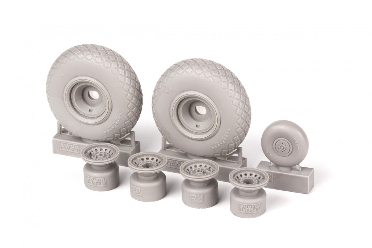 Eduard 6481020 B-17F wheels diamond tread EDUARD 1/48 – image 2