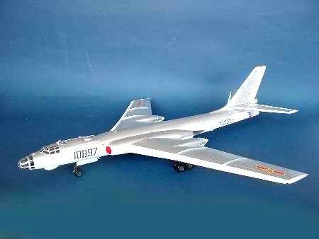 Trumpeter 01612 Tu-16K-26 G/Chinese H-6 1/72 – Bild 3