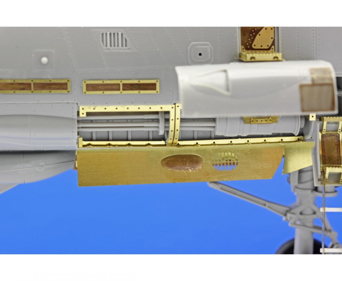 Eduard 32310 F-14D undercarriage 1/32 TRUMPETER – immagine 4