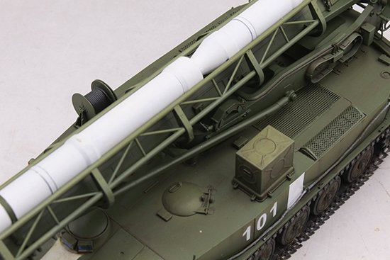 Trumpeter 09545 2P16 Launcher with Missile of 2k6 Luna (FROG-5) 1/35 – zdjęcie 10