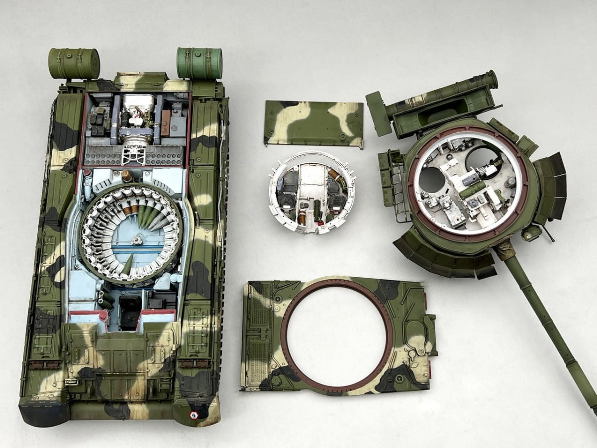 Amusing Hobby 35A060 Russian Main Battle Tank T-80U - Full interior kit 1/35 – immagine 4