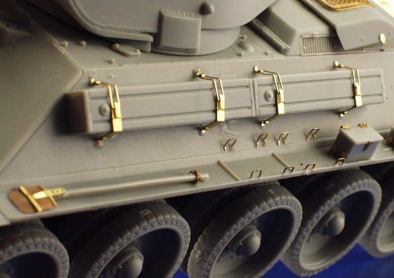 Eduard 35723 T-34/76 Model 1940 1/35 Dragon – immagine 7