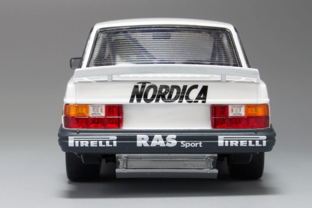 NuNu PN24013 Volvo 240 Turbo &amp;#39;86 ETCC Hockenheim Winner 1/24 – Bild 11