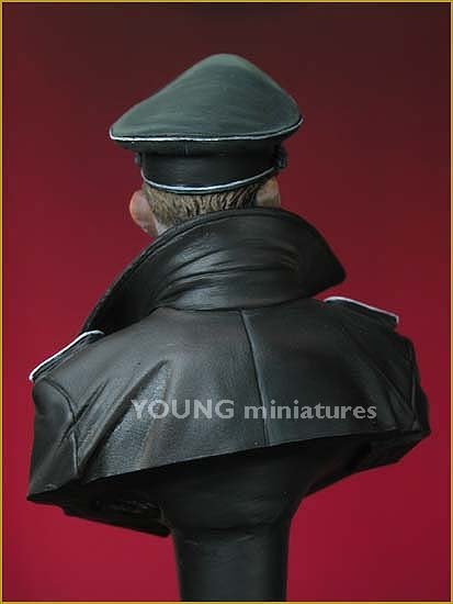 Young Miniatures YM1811 SS TOTENKOPF OFFICER WWII 1/10 – Bild 3