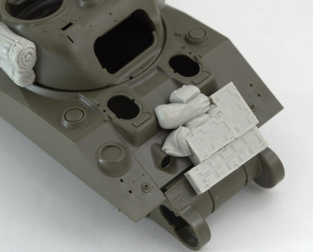 Panzer Art RE35-479 Stowage set for M4 “Sherman” (British Army) 1/35 – immagine 2