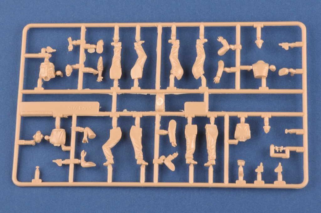 Hobby Boss 84402 German SPG Crew 1/35 – Bild 4