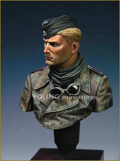 Young Miniatures YM1806 SS Panzer Crew WWII 1/10 – Bild 3