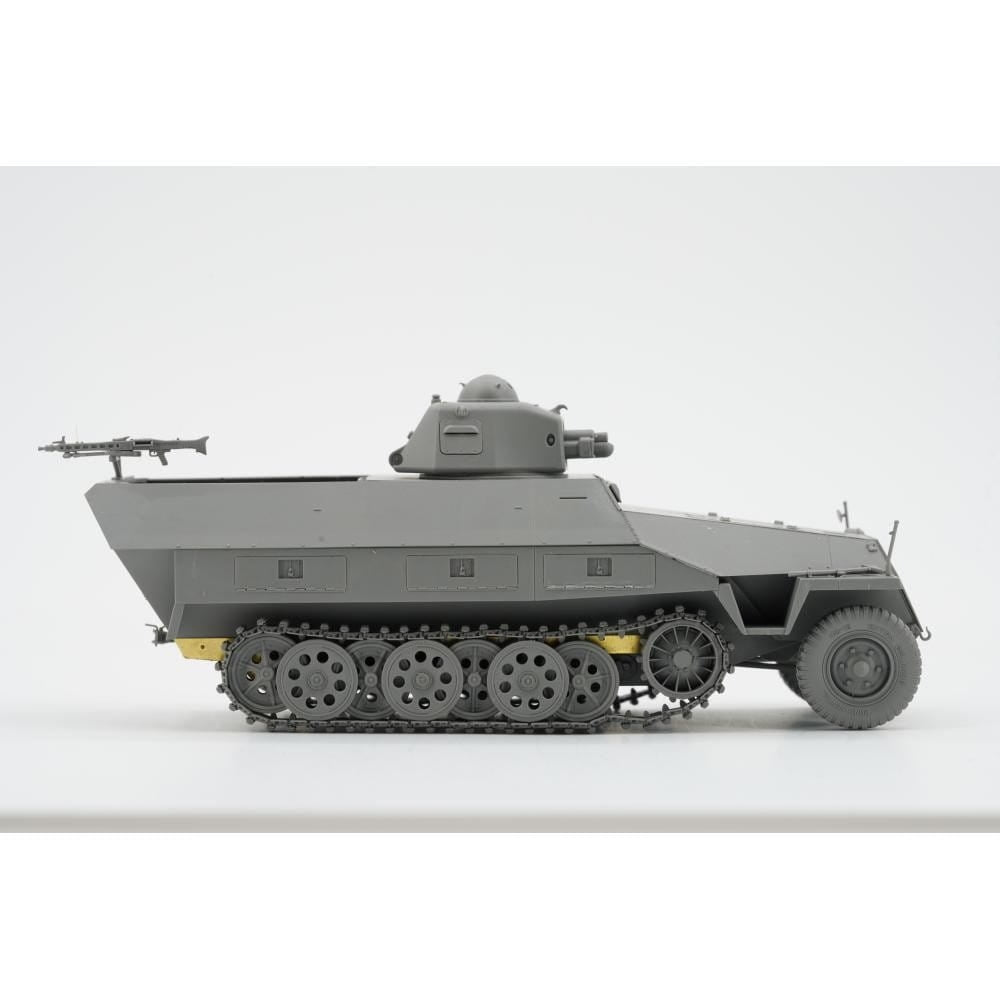 Border Model BT-042 Sd.Kfz.251 Ausf.D w/ R35 Turret 1/35 – Bild 5