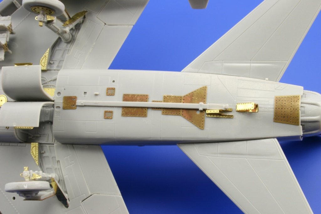 Eduard 73363 F-100C S. A. 1/72 TRUMPETER – immagine 11
