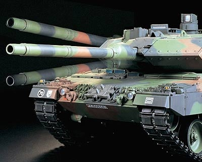 Tamiya 56020 Maquette radiocommandée du char de combat principal Leopard 2 A6, kit complet 1/16 – image 6