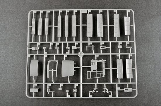 Trumpeter 05813 DC-3 CNAC 1/48 – image 6