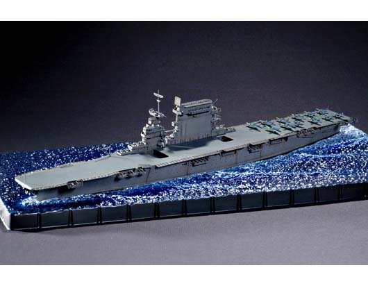 Trumpeter 05728 USS Essex CV-9 1/700 – image 3